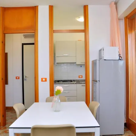 Appartamento Comfy Flat With Terrace Next To The Bibione